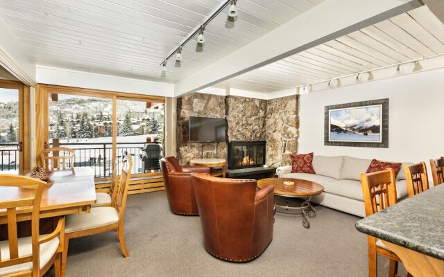 Stonebridge Condominiums