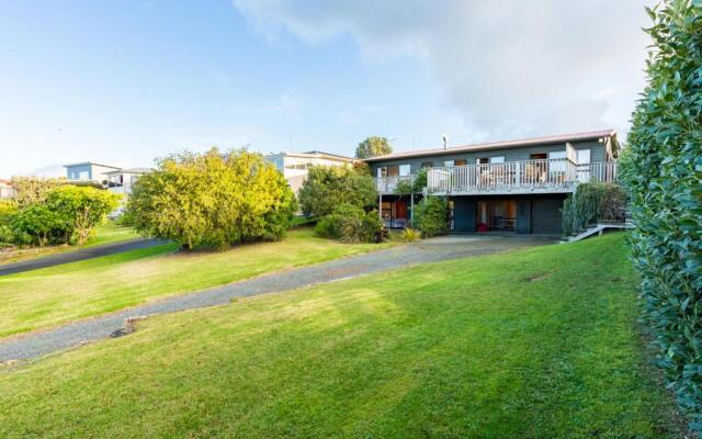 Talinga Ocean Views - Mangawhai Holiday Home