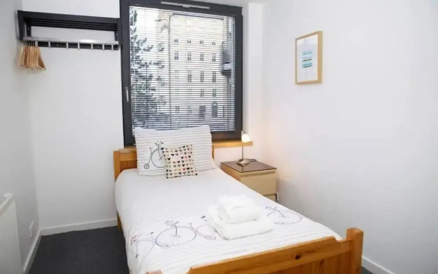 JOIVY Inviting Flat in Canonmills