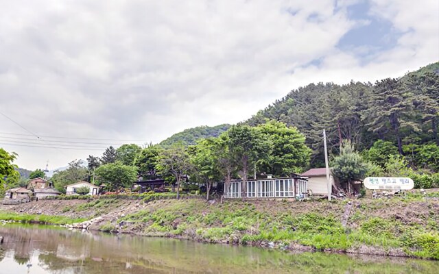 Yangpyeong Let's Go Valley Pension