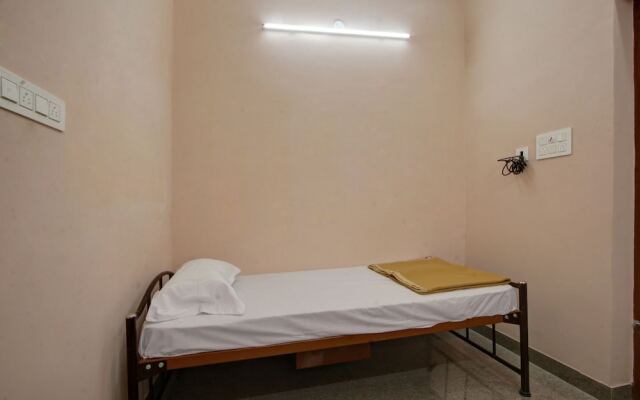 Sri Rugmani Residency by OYO Rooms