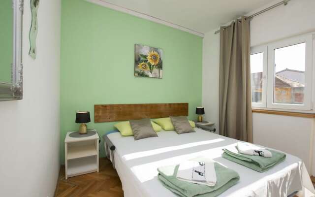 Apartments and Room Zinka