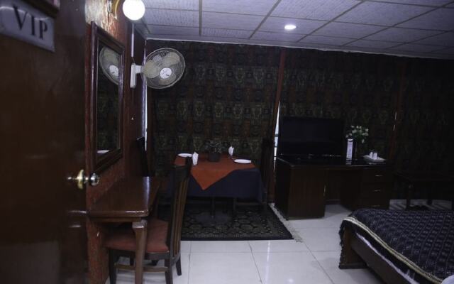Mars Hotel Lahore