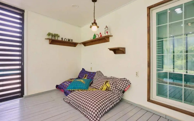 Gapyeong Pool Villa Palace