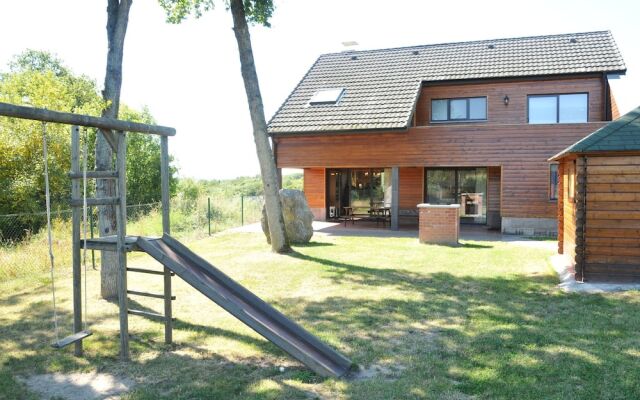 Stunning, Wooden Villa Located in Durbuy