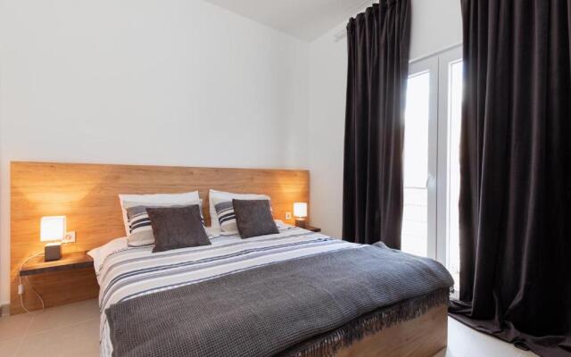 Tramonto Apartments