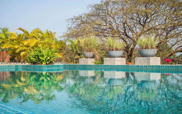 El Arbol by Hireavilla-2br w Rooftop Pool in Nerul