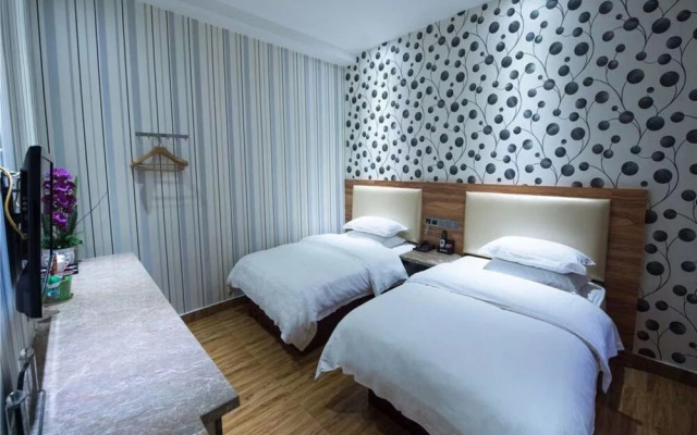Junfu Hotel (Guangzhou Nanpu Metro Station)