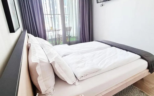 Azure Luxury Sky Apartment