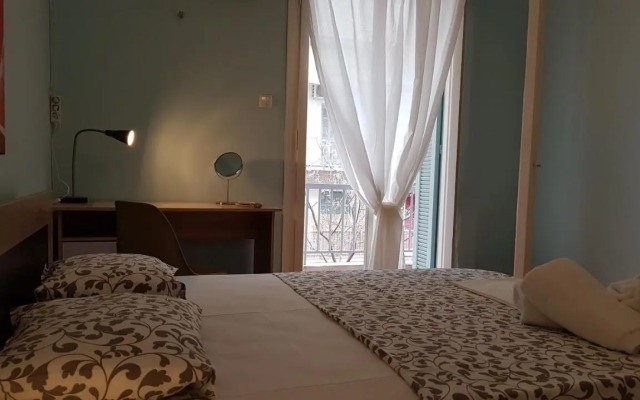 Menta errathens Apartment - Athens Center, 5 BD, 2 BATH