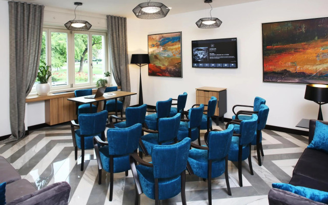 Urban Boutique Hotel