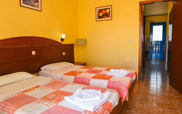 Chrysoula Hotel & Apartments