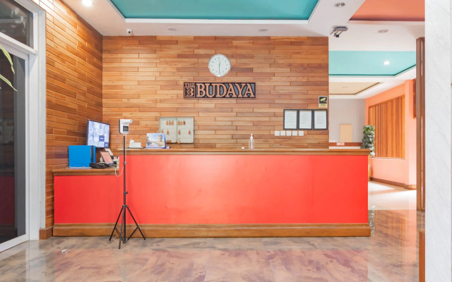 Sans Hotel Budaya Cirebon – Lobby – Cirebon