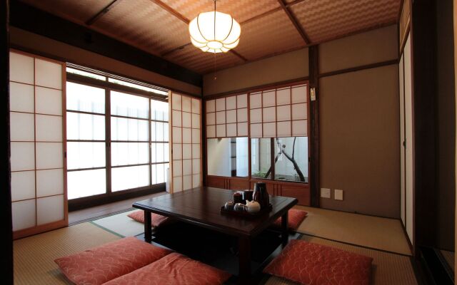Gion Koyuan