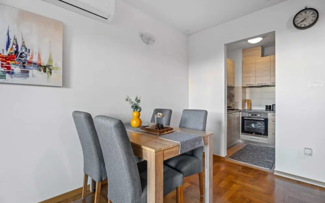 Apartment Maya by Litto.