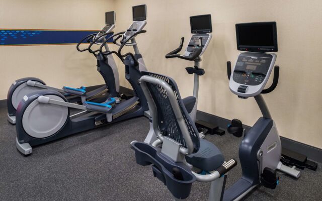 Hampton Inn & Suites Wixom