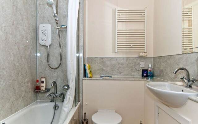 Inchgarry Court Main