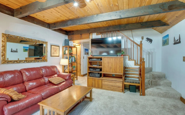 10 Mi to Lake Tahoe Beaches: Home w/ Pool Table