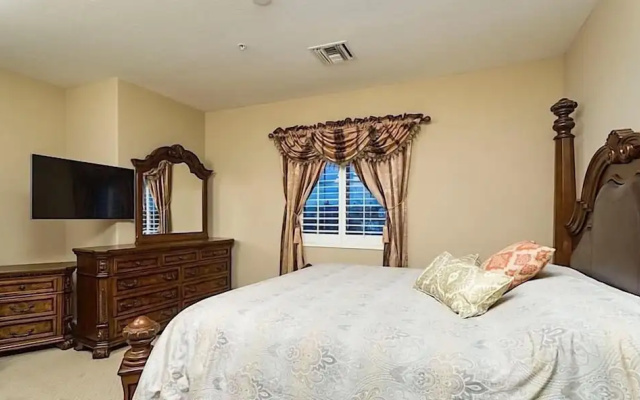 Hot Spot at Desert Ridge By Signature Vacation R