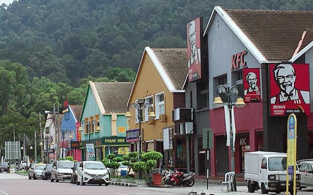 Dindings Pantai Desair Apartment By DPD