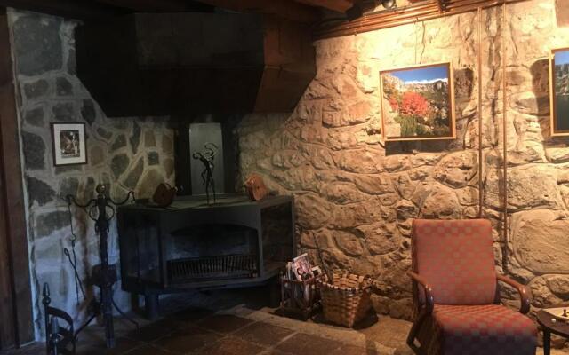 Real Posada De La Mesta