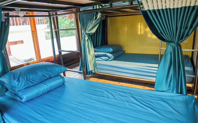 Golden Mountain Hostel