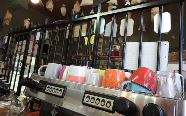 Wozza's B&B and Vault Cafe