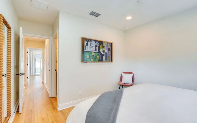Mid-century Lakeland Home w/ Game Room!