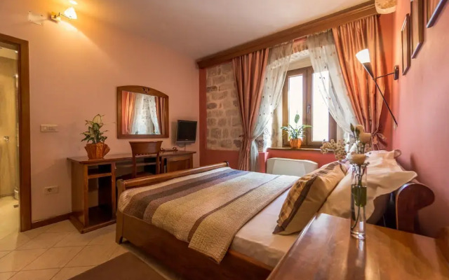 Forza Lux Guest House