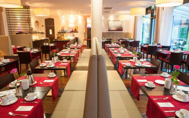 NOVINA HOTEL Tillypark