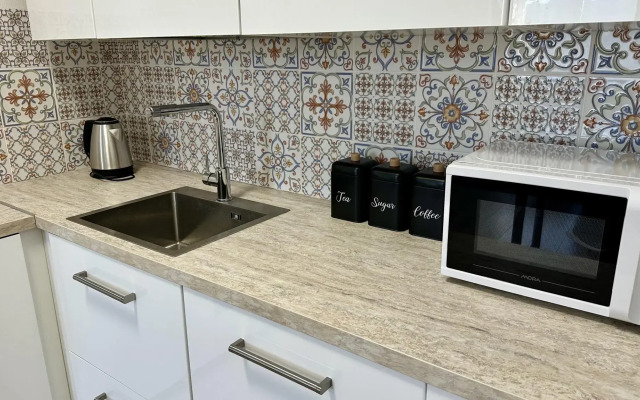 Cozy apartment on Gazovikov street 73k4