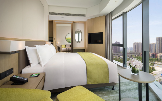 Holiday Inn Zhengzhou Riverside by IHG – Guest Rooms – Zhengzhou