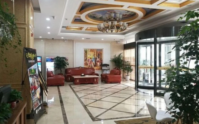 Vienna Hotel (Liuyang River Bridge Pedestrian Street)