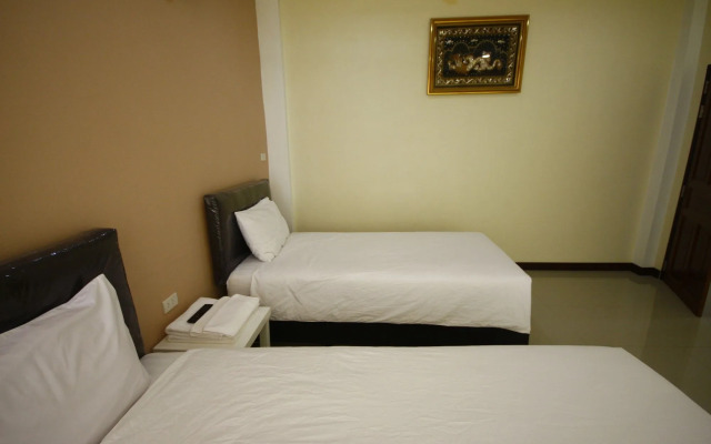 Charoensuk Grand Hotel