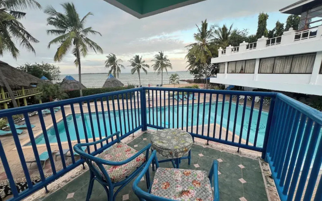 Beach comber hotel and aprtments