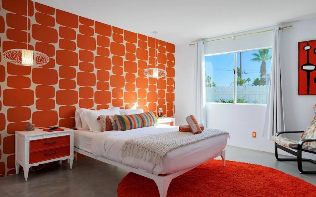 Retro Desert Retreat - Ideal Palm Springs