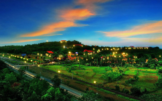 VietStar Resort & Spa