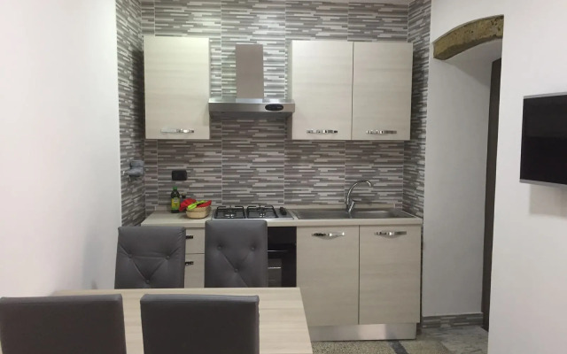 MB95 Mezzocannone Luxurious B&B