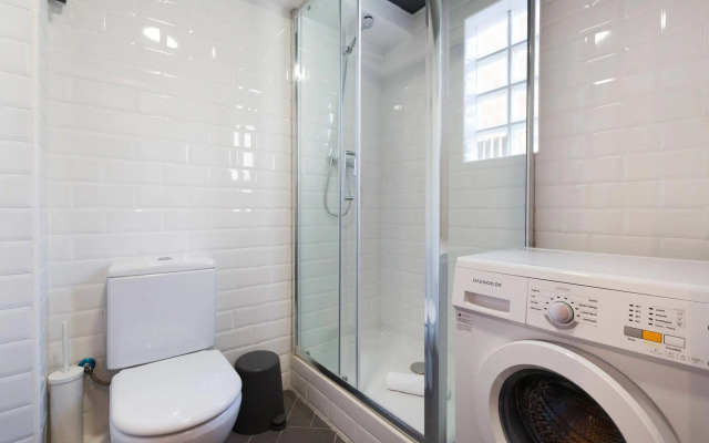 No 23 - The Streets Apartments