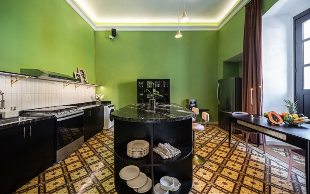 HOLT's Hotel De Mi Independencia