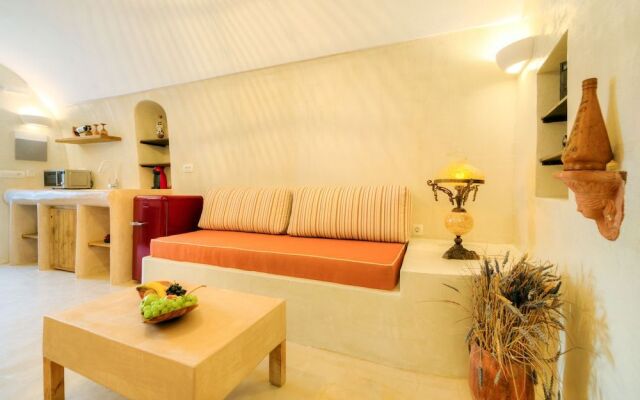 Pasithea Luxury Suites
