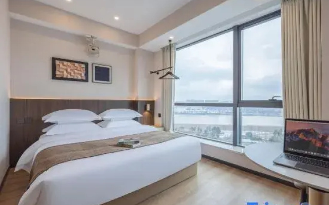 Yunqi Hotel