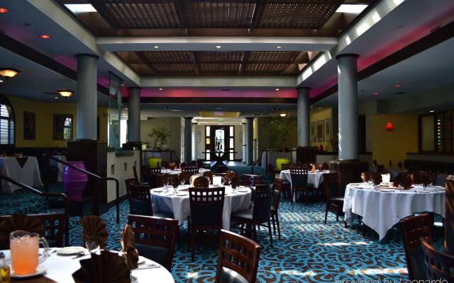 DoubleTree by Hilton Chatsworth
