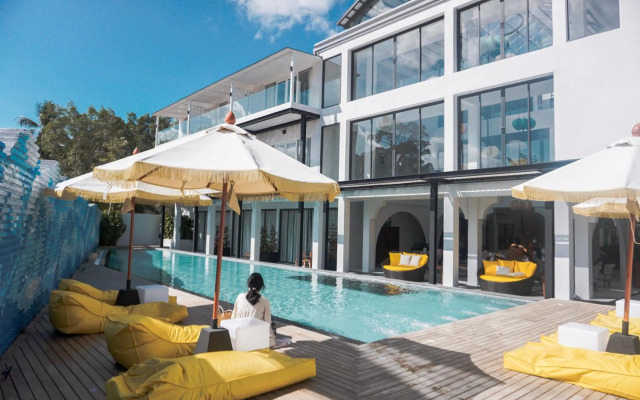 Anona Beachfront Phuket Resort