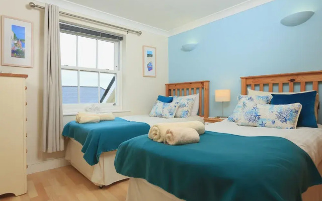 8 Thurlestone Beach