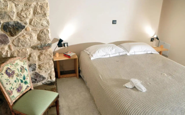 Limni Stone Apartments