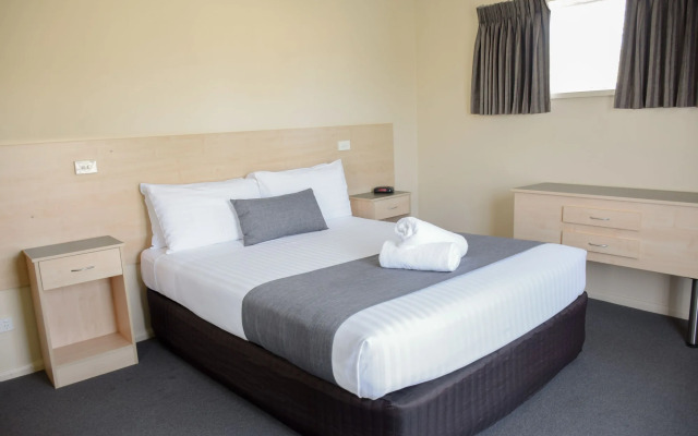 Beachway Motel & Restaurant