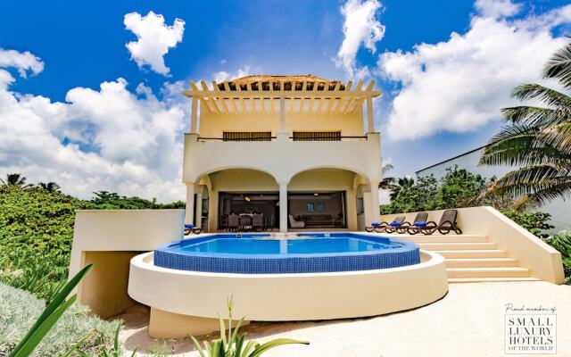 Ocean Front Private 3 Bedroom Villa in Akumal