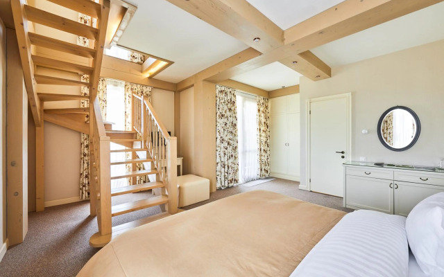 Ambassadori Kachreti Hotel & Golf Resort