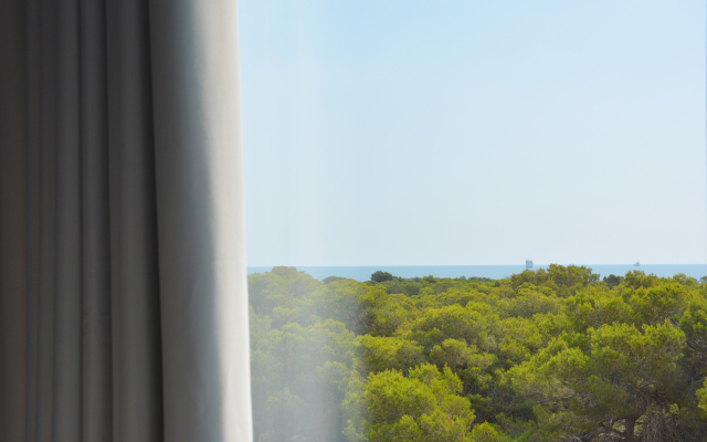 You & Co. Saler Beach Boutique Hotel